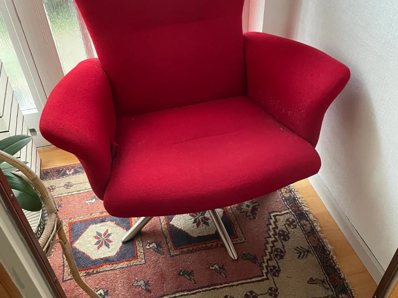 Billede 4 - Lænestol i rødt stof