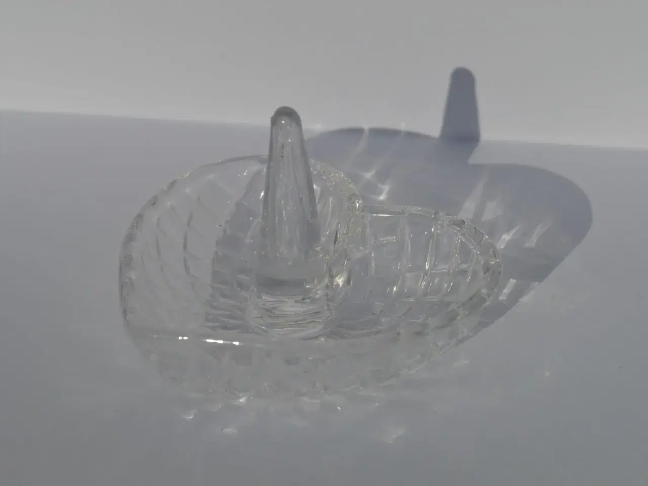 Billede 1 - Hjerteformet glas skål til sminkebordet