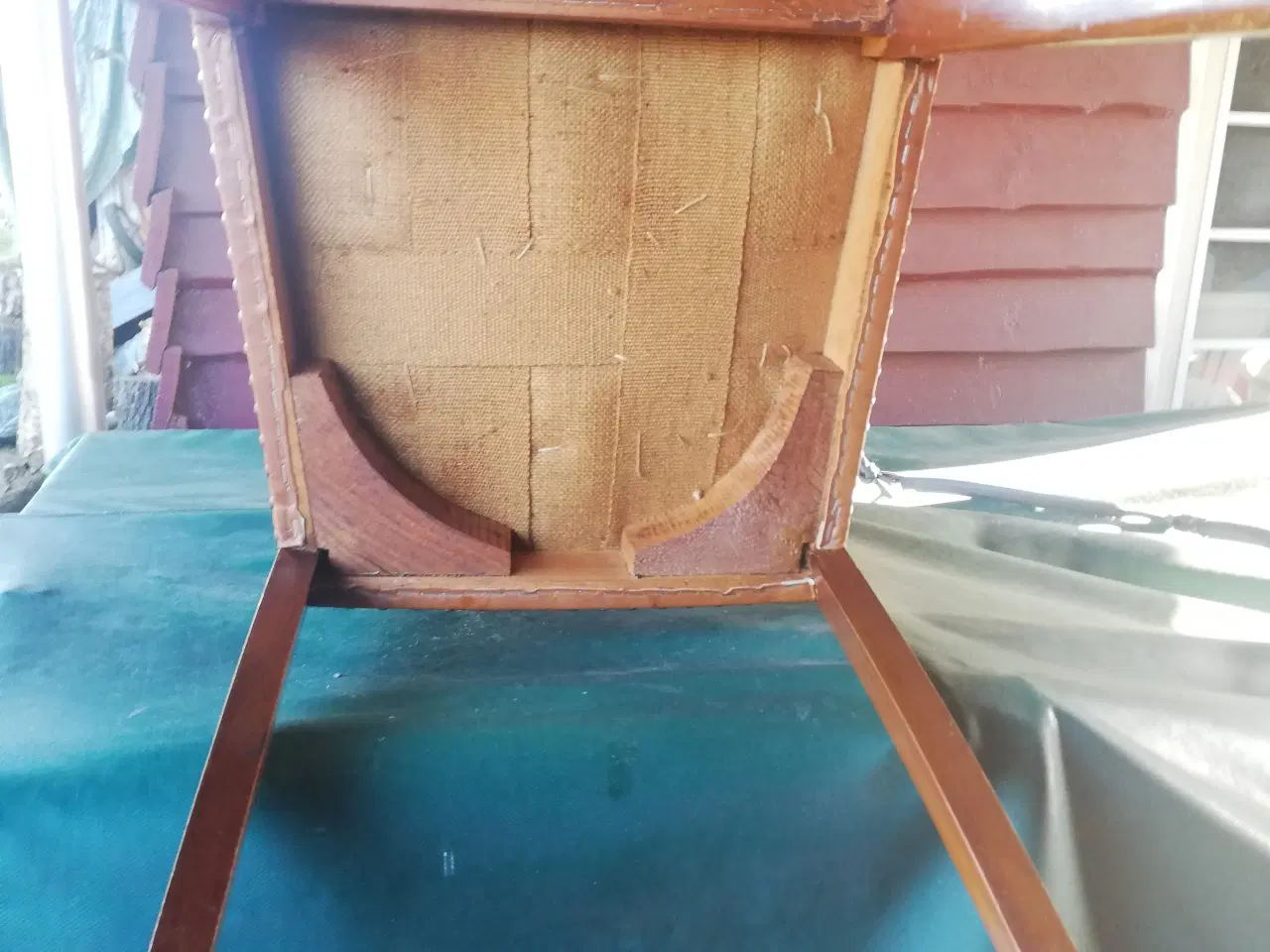 Billede 4 - 1 stk pæn antik stol betrukket med lyse brunt 