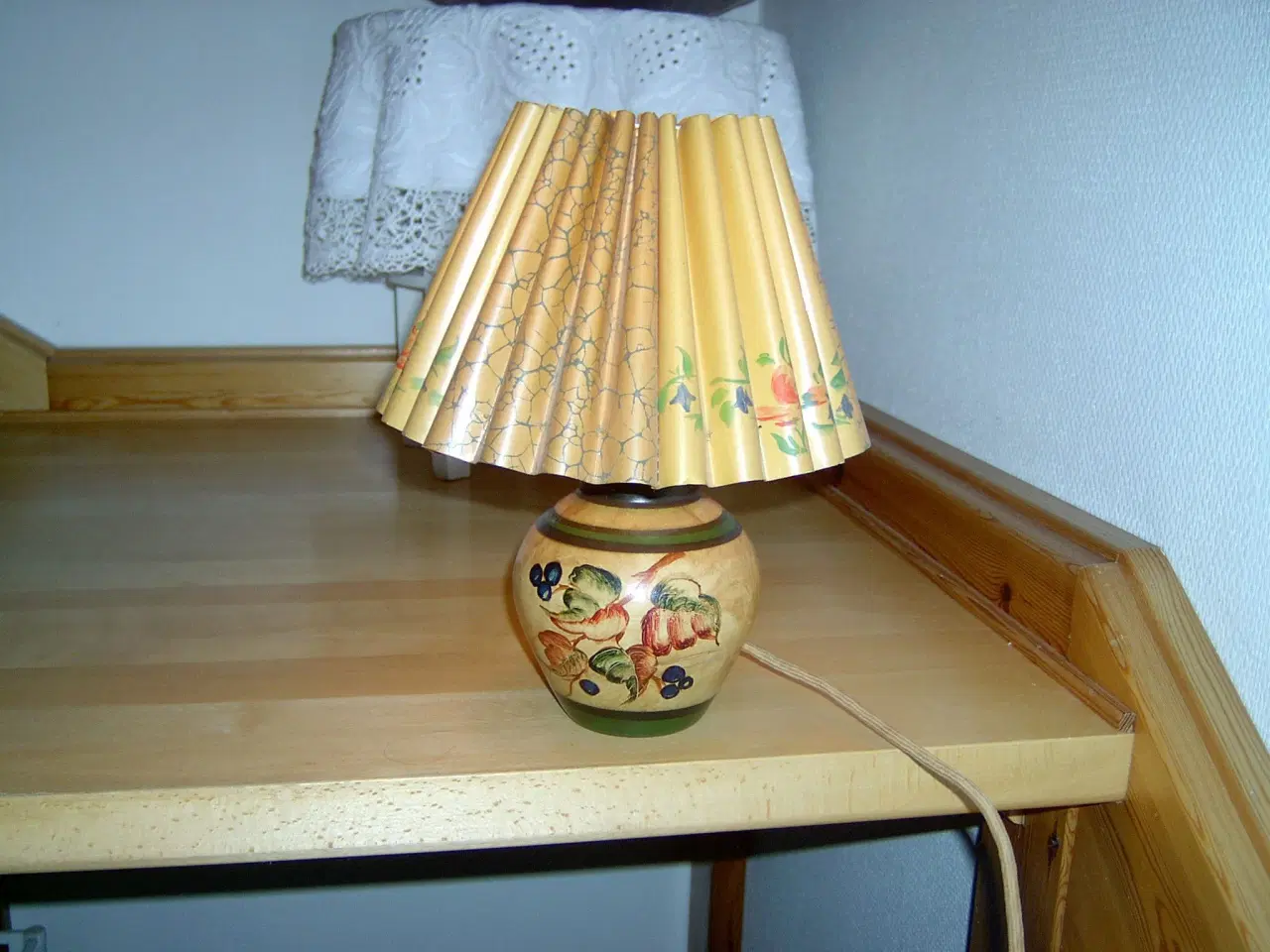 Billede 3 - Gammel bordlampe og fad