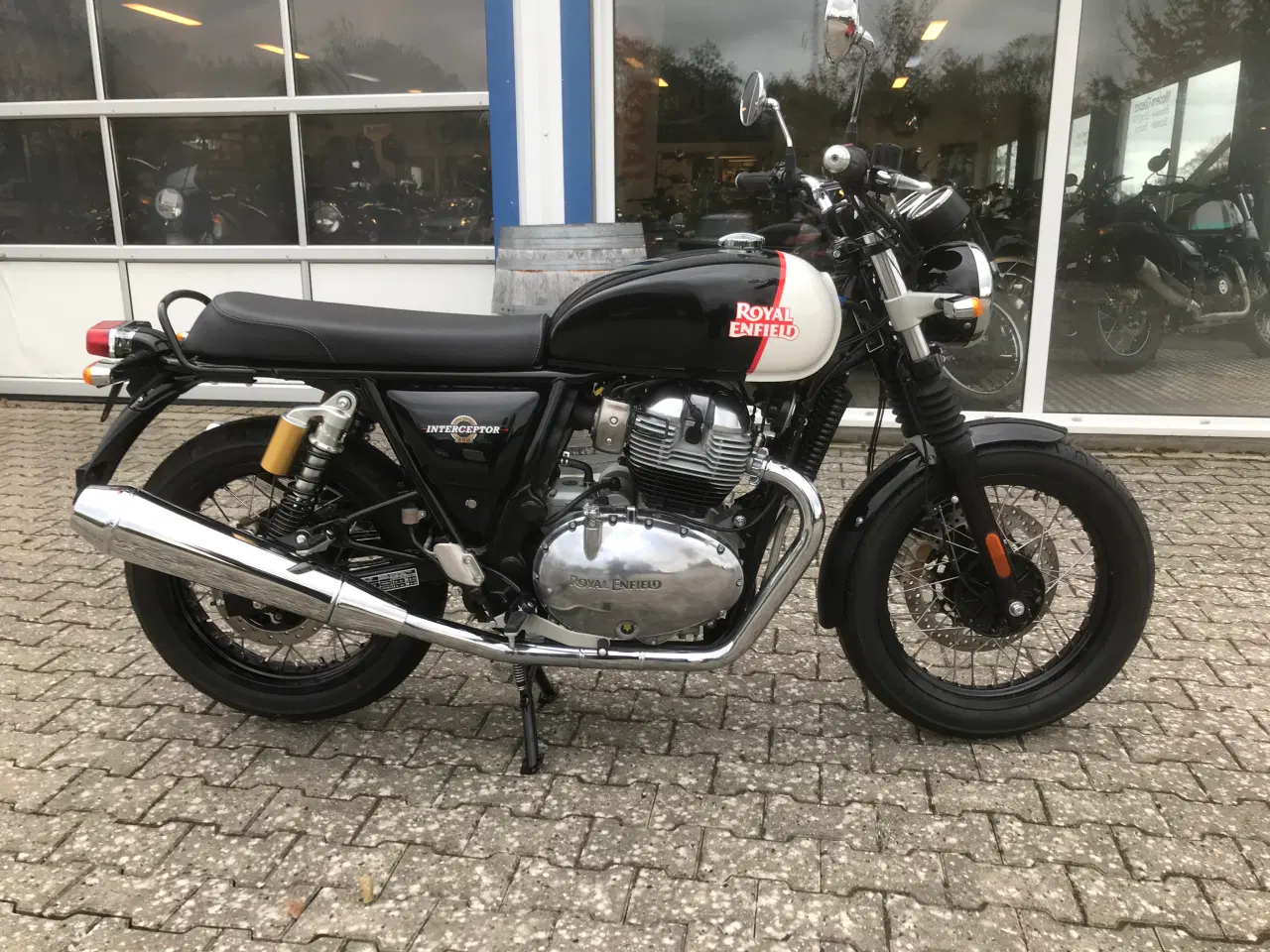 Billede 1 - Interceptor 650  Twin    www.classic-bike.dk