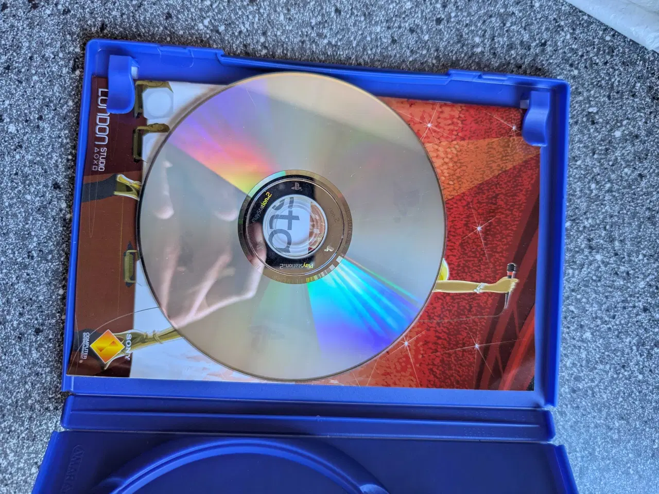 Billede 12 - Ps2 singstar pakke 4 spil/ 6 microfoner 