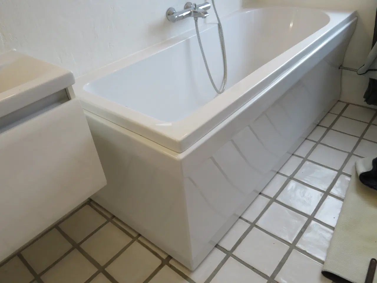 Billede 2 - Badekar, hvidt