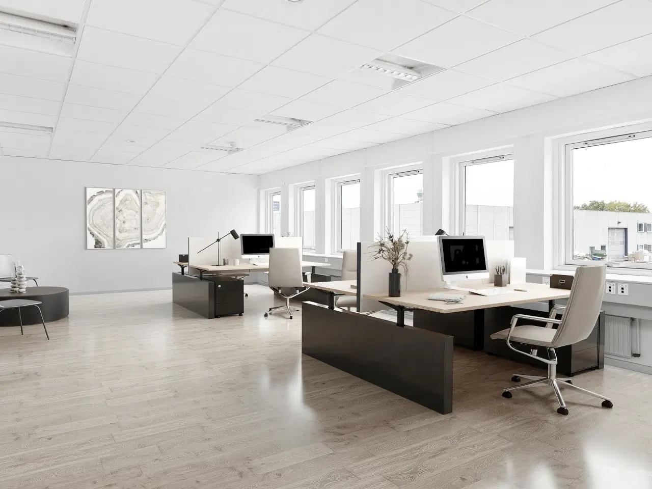 Billede 31 - Højloftet lager m. 26 porte