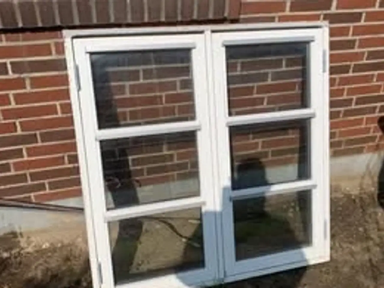 Billede 1 - to stykke vinduer med alu vandnæse