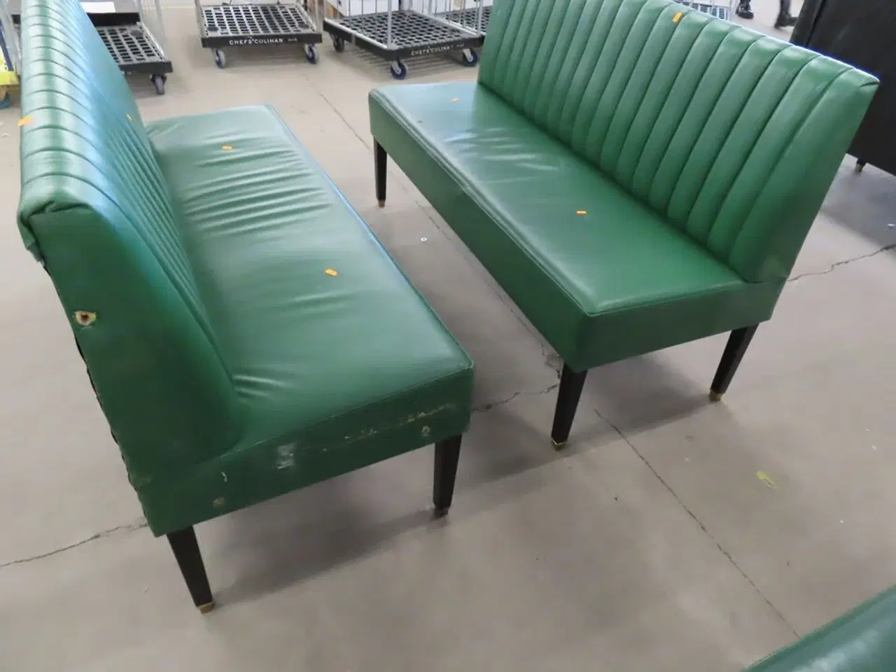 Billede 5 - 2 stk. Spisesofaer i grøn læder