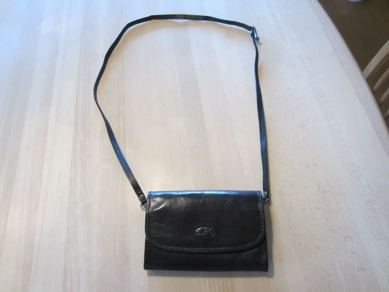 Billede 2 - Festtaske i sort læder fra Gianni Conti
