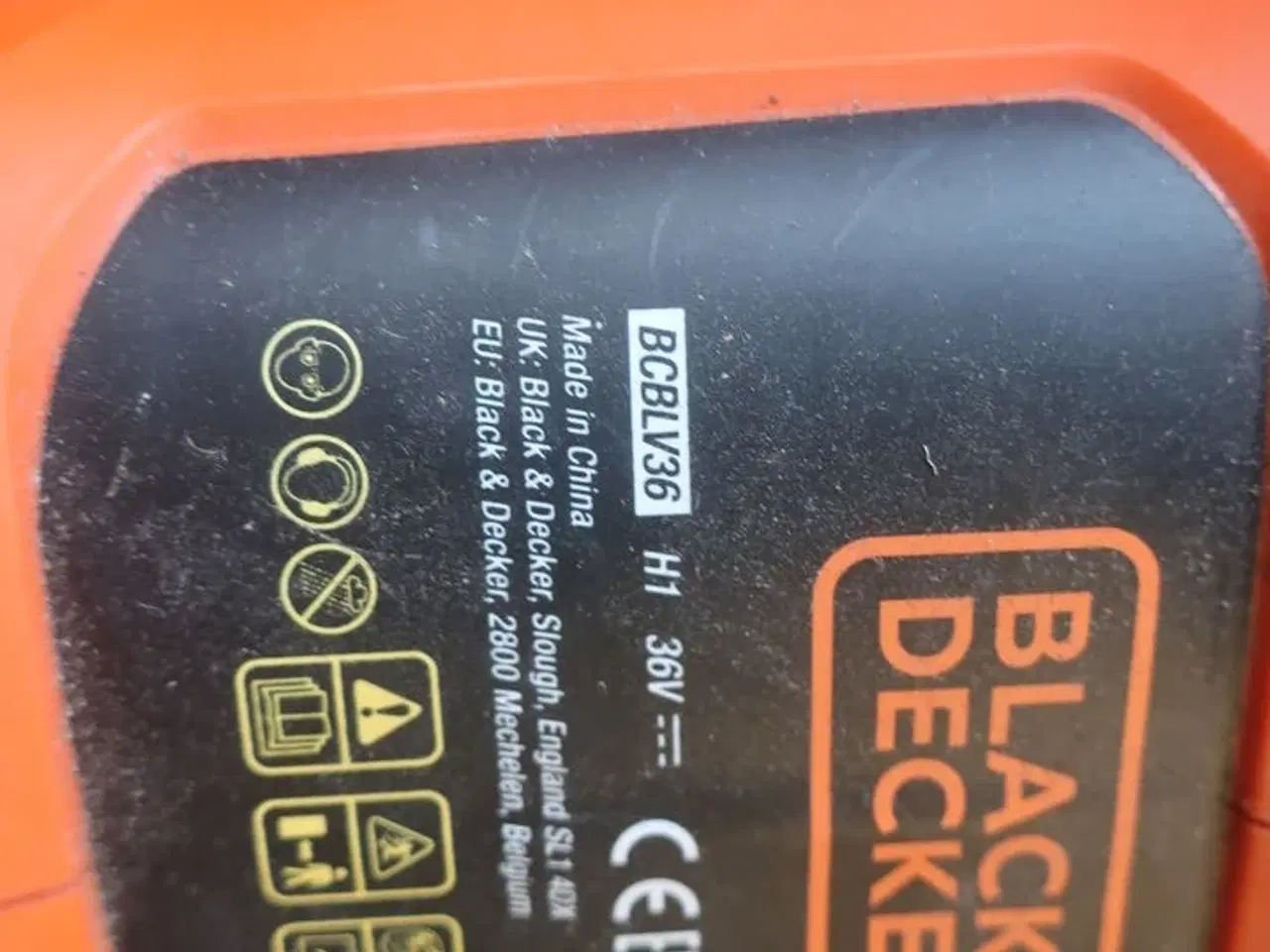 Billede 7 - 3 stk. havemaskiner BLACK & DECKER, pumpe og værktøjskasse