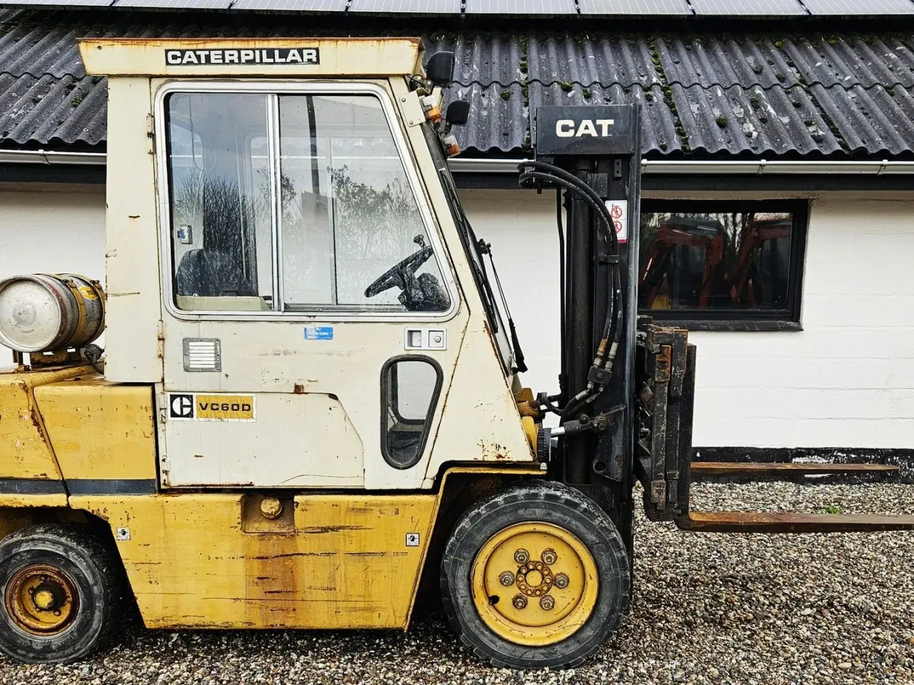 Billede 1 - Caterpillar VC60D / lukket kabine / 3 tons kapacitet / gas