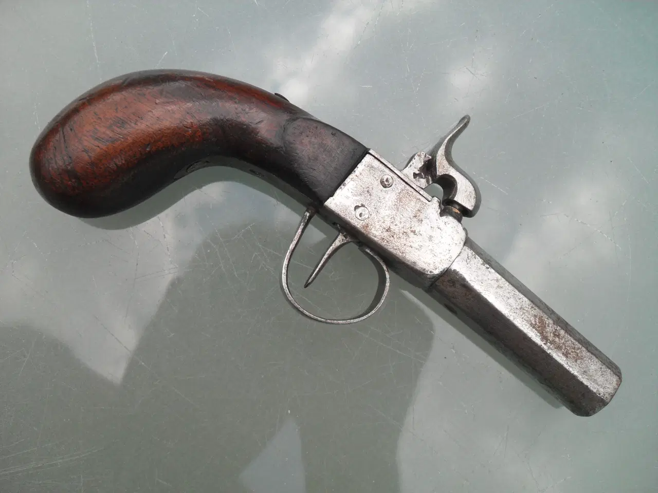Billede 2 - autentisk gammel antik revolver.