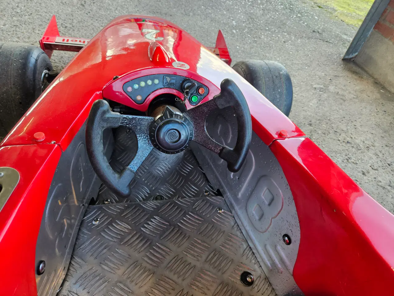 Billede 6 - Sjov lille børne Ferrari Forme 1