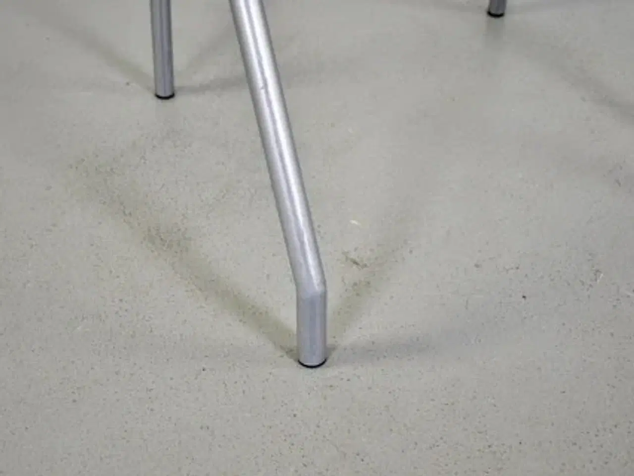 Billede 10 - Four design g2 konferencestol i grå med armlæn i bøg