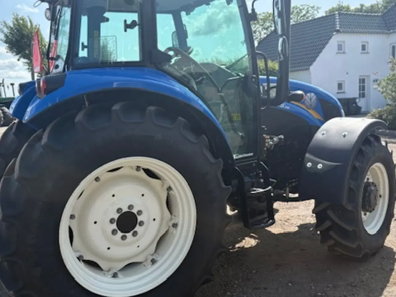 Billede 10 - New Holland T5.95 MED FRONTLIFT + MASSER AF OLIEUDTAG.
