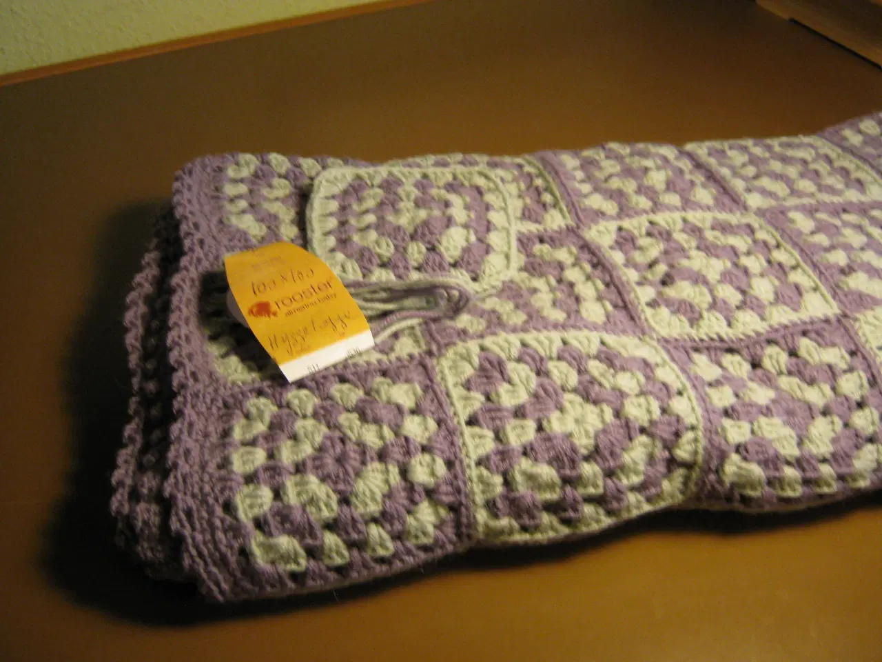 Billede 1 - Hyggetæppe hæklet med frynser