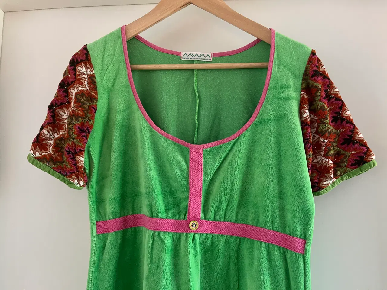 Billede 2 - Margot retro-kjole i grøn velour