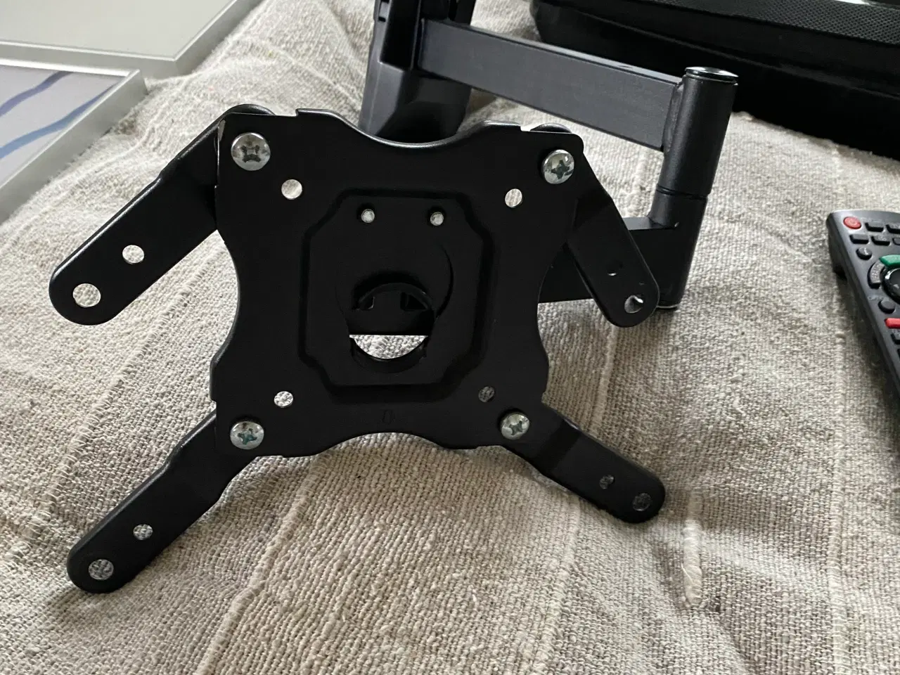 Billede 3 - Panasonic 32” TV med dreje vægbeslag.