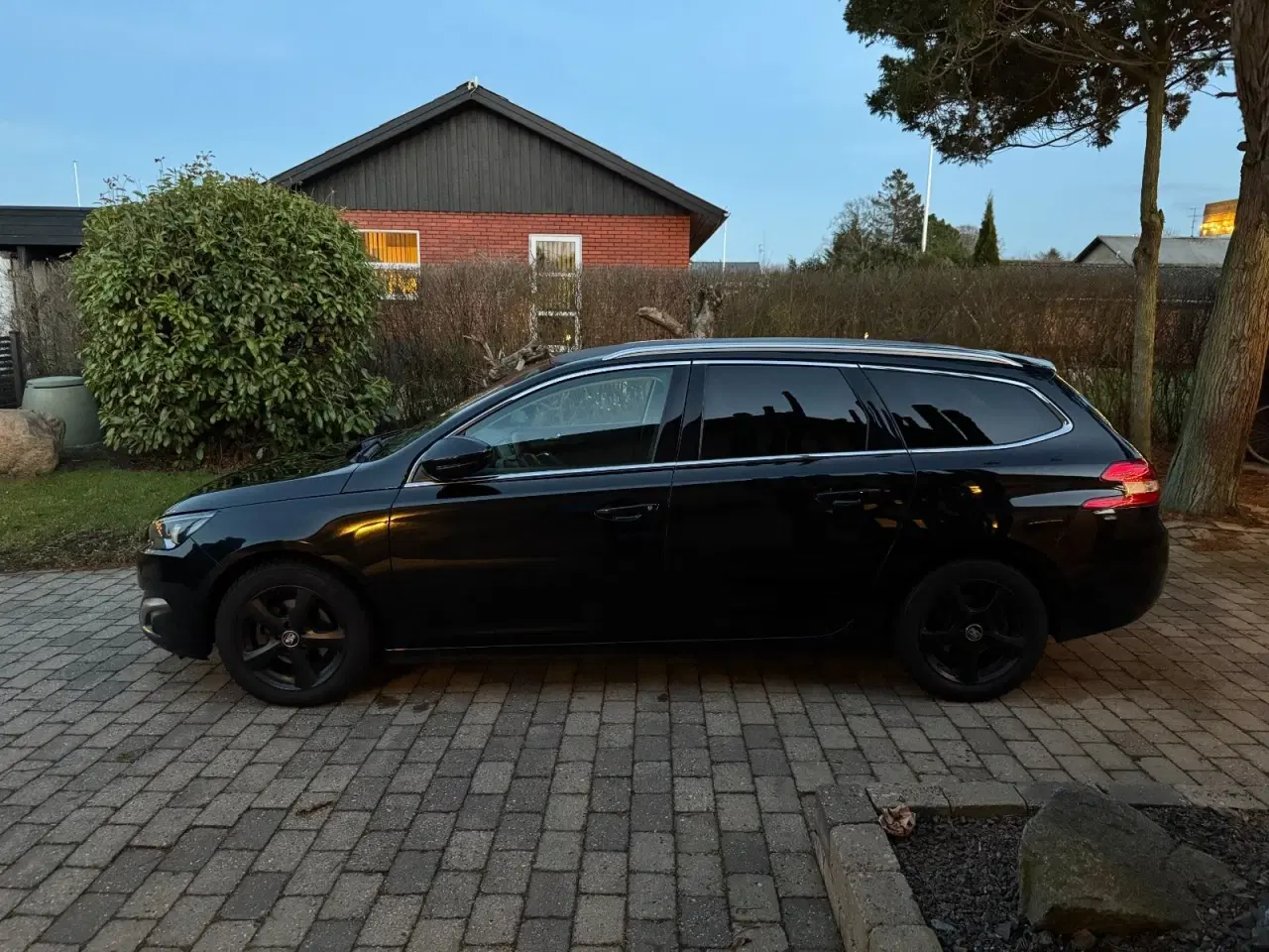 Billede 3 - Peugeot 308 1,6 BlueHDi 120 Allure SW