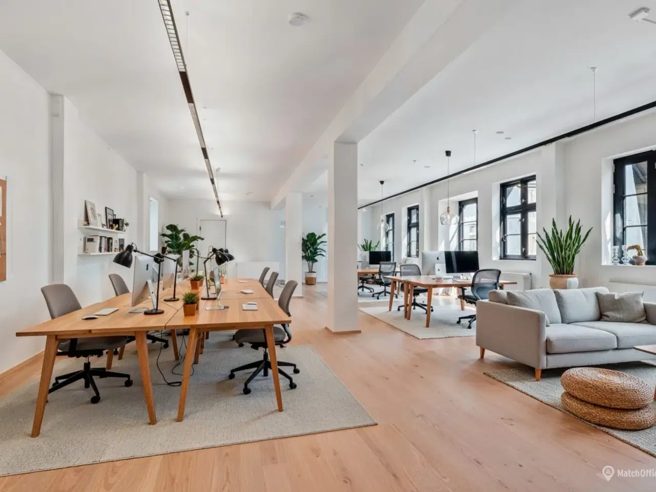 Billede 1 - Flyt ind i dag – vi klarer huslejen resten af året!