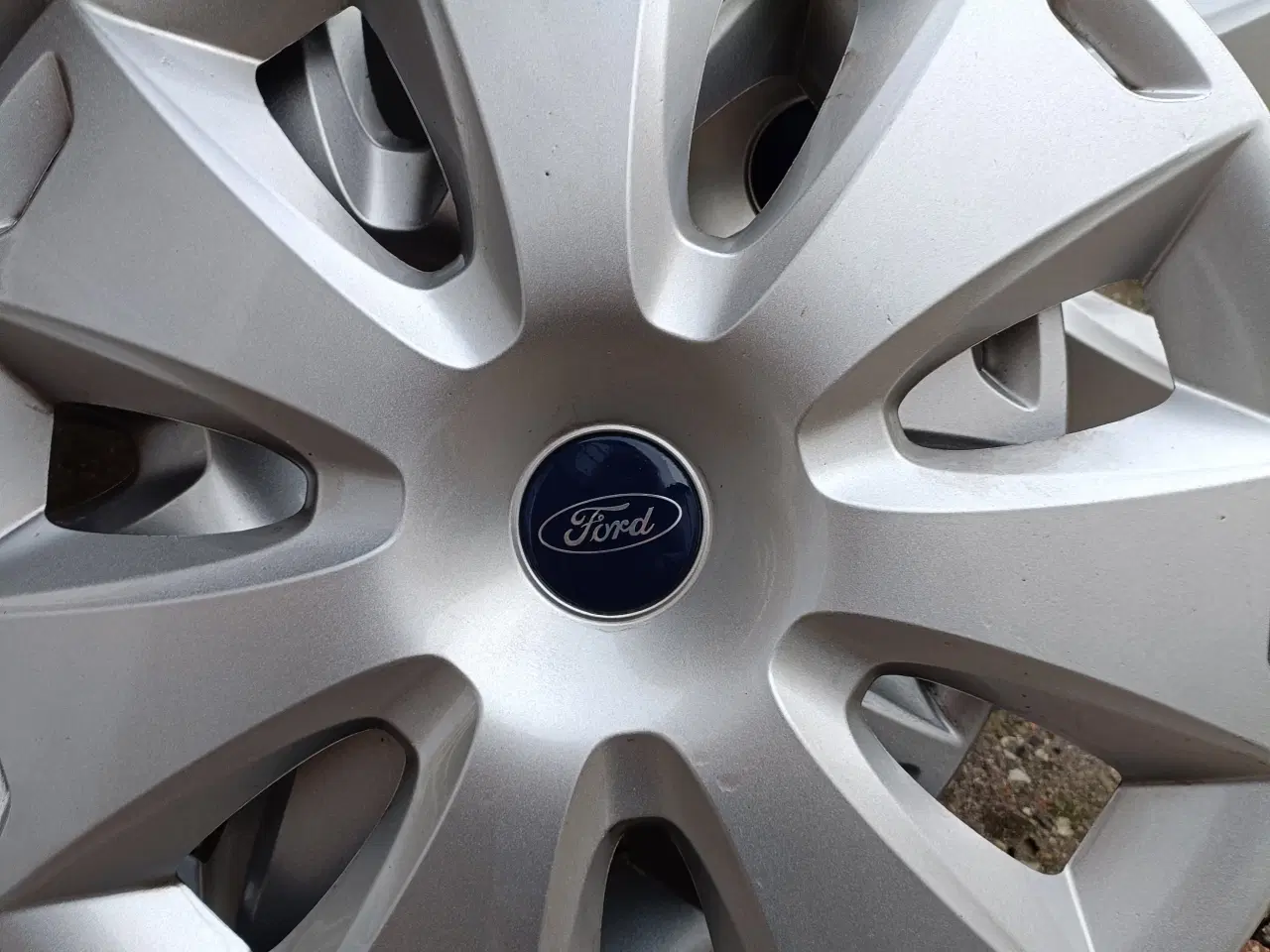 Billede 1 - Org. Ford hjulkapsler