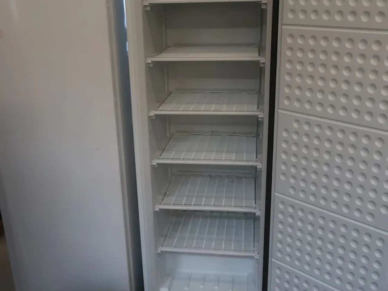 Billede 1 - Fryseskab KBS 402 TK