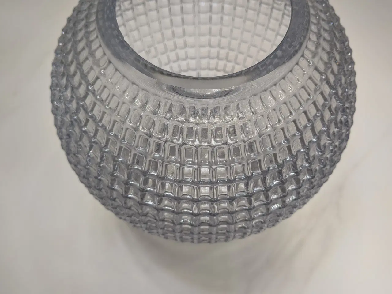 Billede 1 - Smuk Spektrum glasvase (H: 20 cm) – Flot mønster