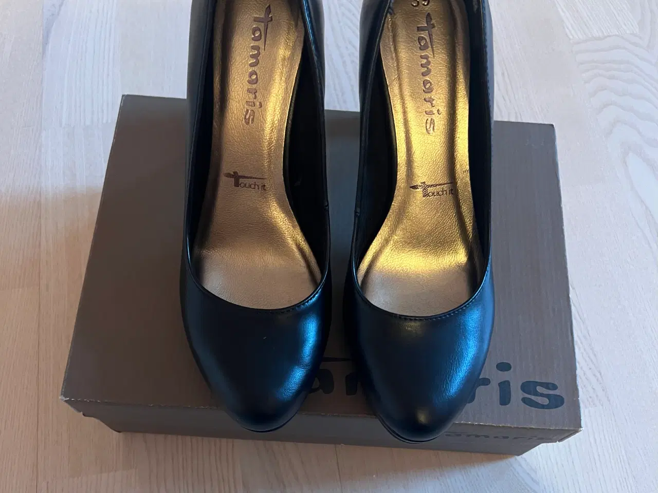 Billede 2 - Højhælede Tamaris str. 39