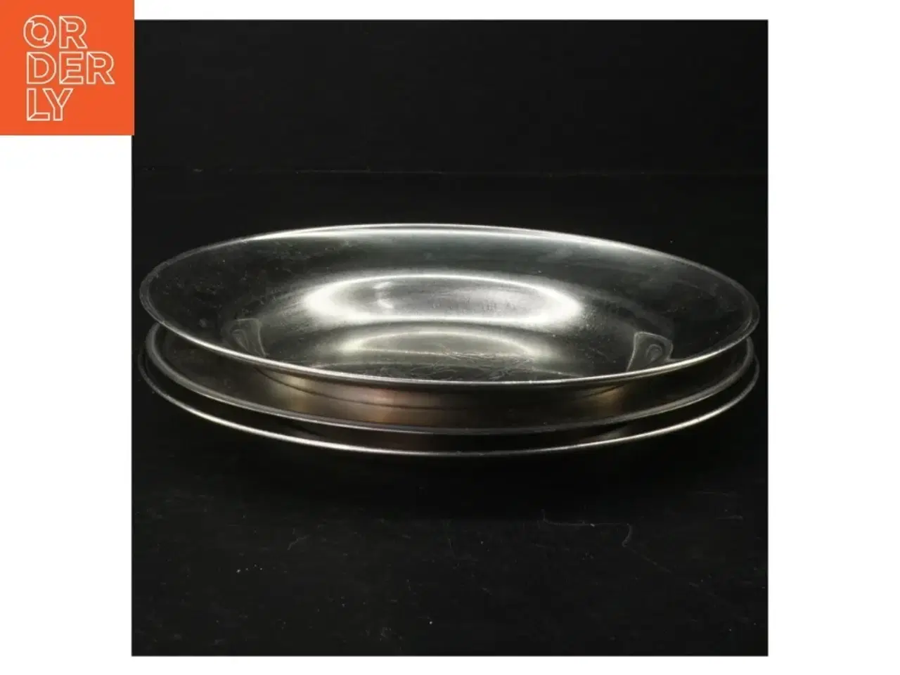 Billede 2 - Metaltallerkener med gravering (3 stkl) (str. Ø 19 cm)