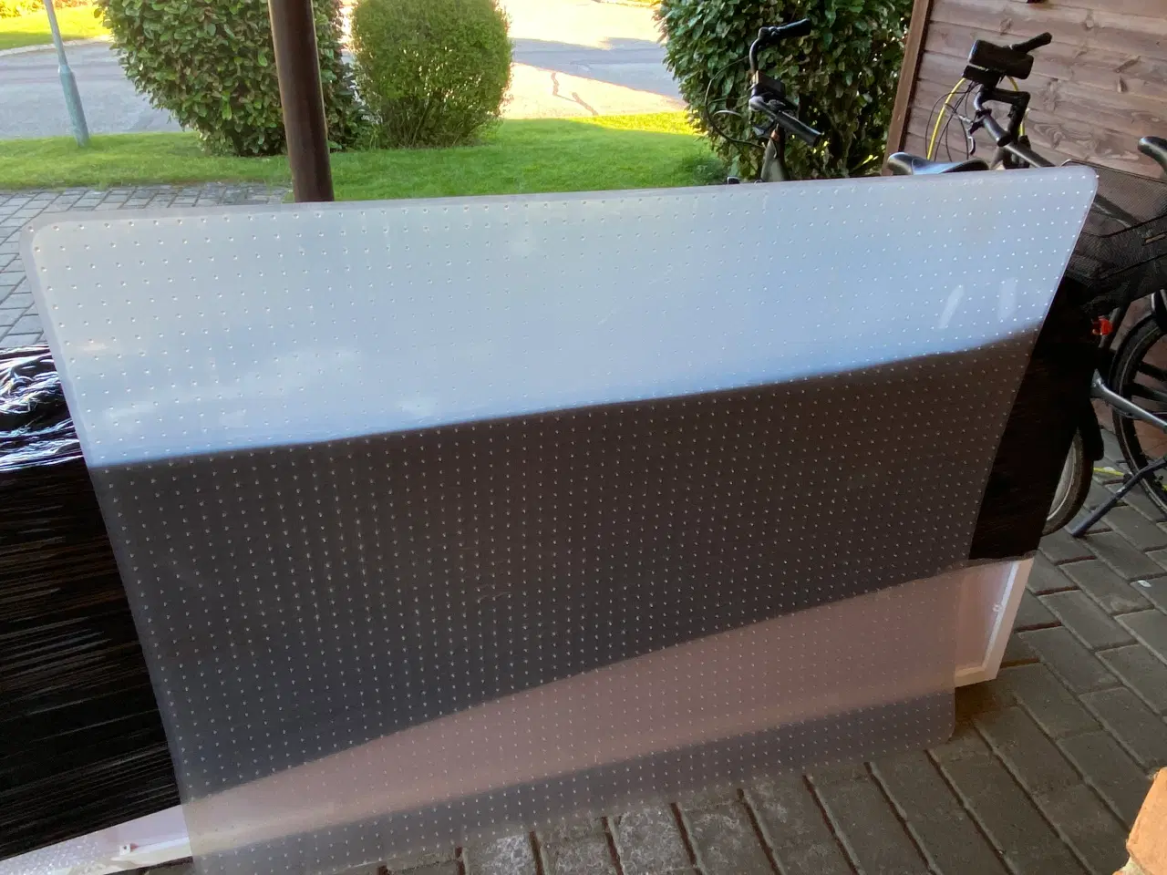 Billede 1 - Kraftig stoleunderlag med pigge