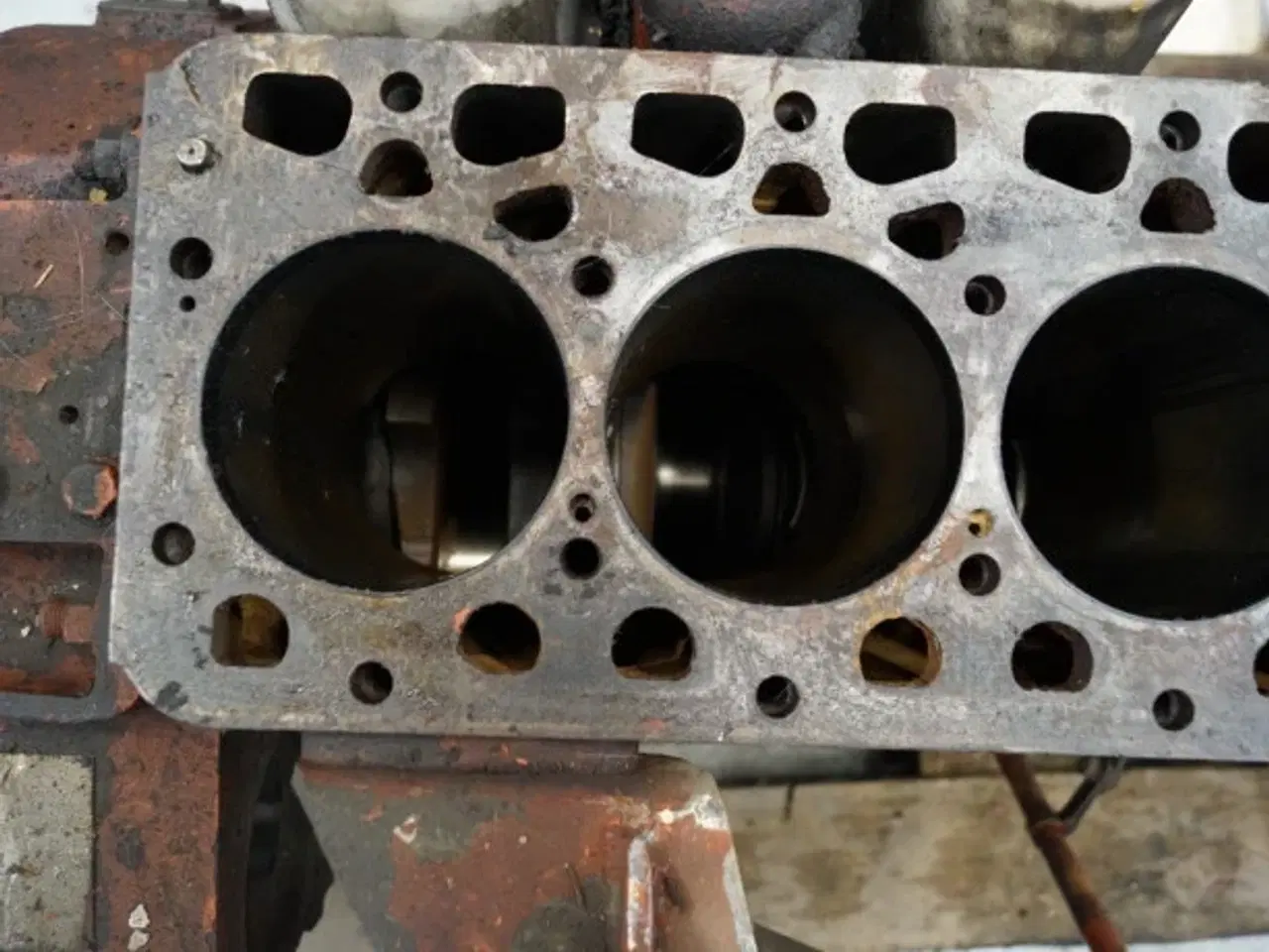 Billede 9 - Iveco 8061 SI05 Defekt Motor