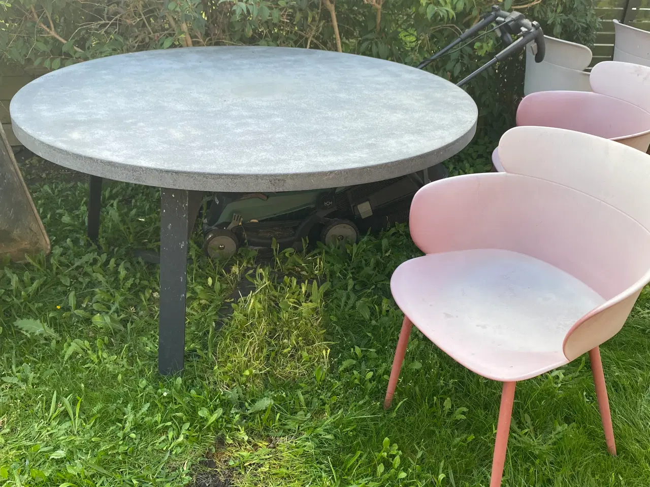 Billede 1 - Havebord i fiber beton