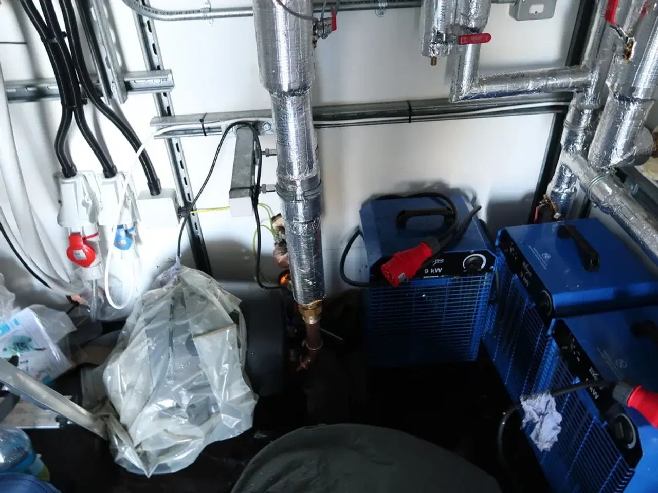 Billede 37 - 20 fods isolering container indrettet som testcenter af overskudsvarme (læs beskrivelse)