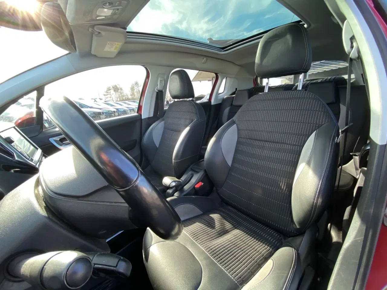 Billede 8 - Peugeot 2008 1,6 BlueHDi Allure Sky 100HK