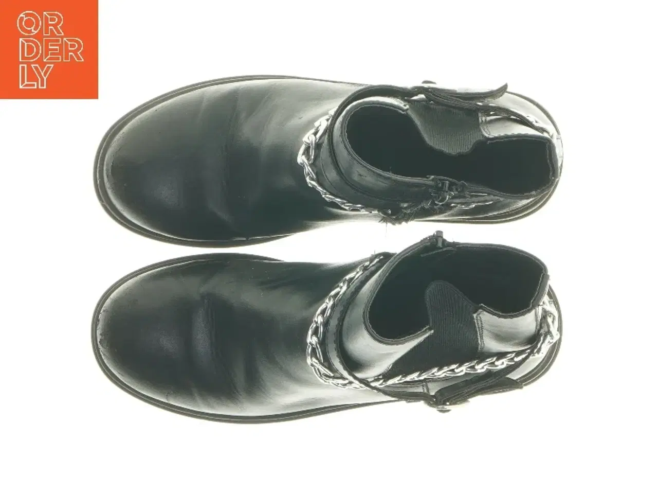 Billede 5 - Sort ankelstøvler med kæde fra Friboo (str. 35 )