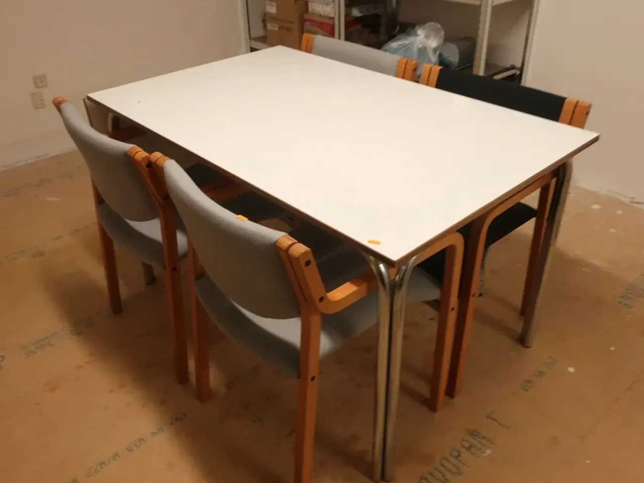 Billede 7 - Reol, bord, varmeblæser m.v.