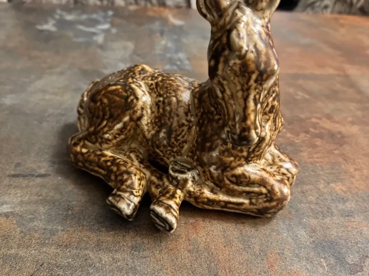 Billede 1 - Figur af Knud Kyhn "Liggende føl"