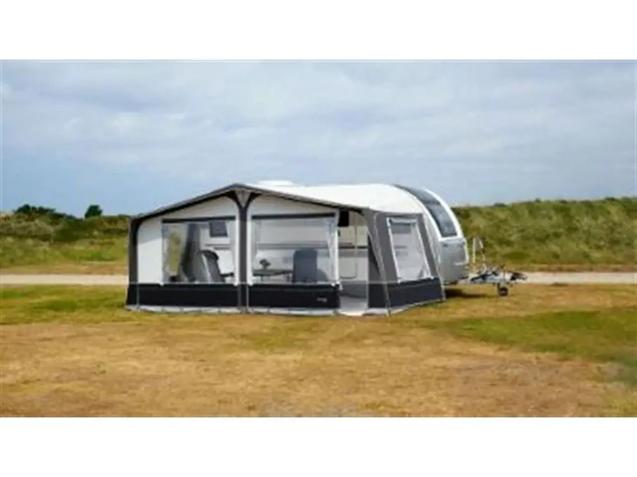 Billede 1 - Ventura Pacific D250  Ventura Pacific D250 A989 med Fiberstænger kan nu ses hos Camping-Specialisten i Silkeborg  8500.00 kr