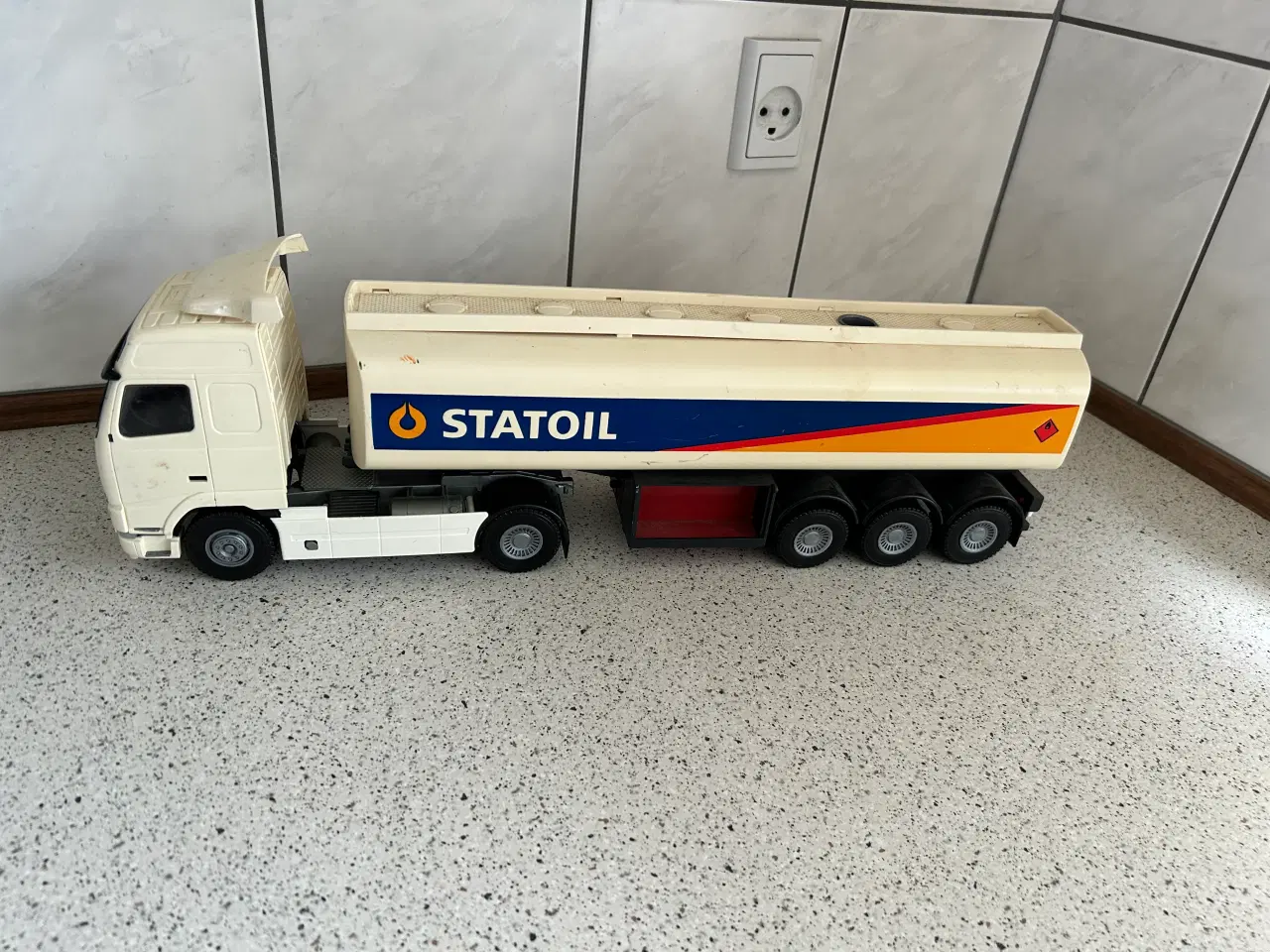 Billede 3 - Modellastbil 