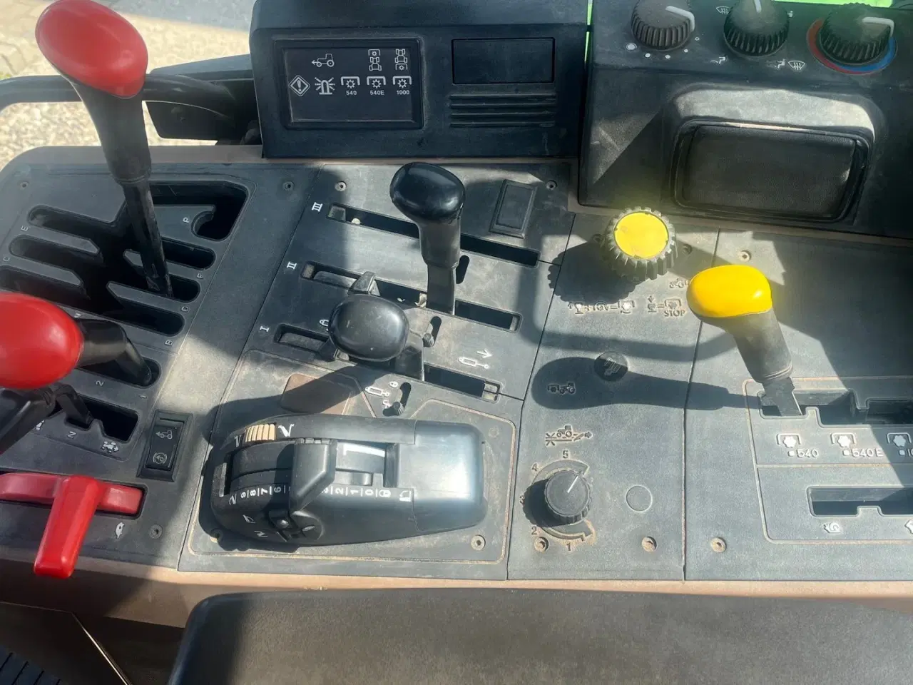 Billede 6 - John Deere 6300 Meget velholdt traktor. Samme ejer de sidste 29år