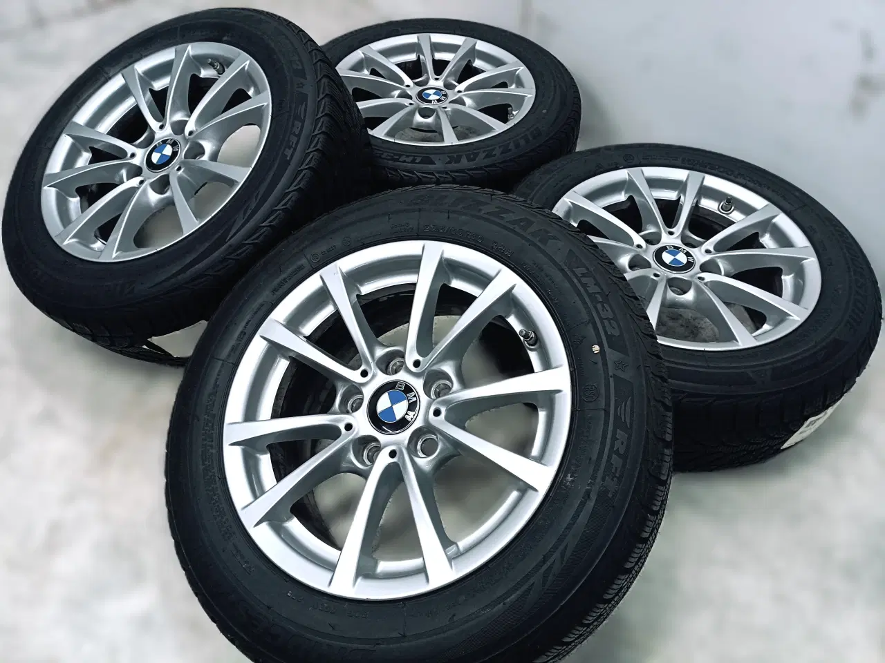 Billede 2 - 5x120 16" ET31 nav 72,6ø BMW vintersæt inkl.TPMS