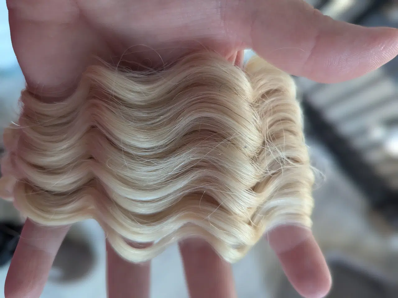 Billede 4 - Human hair 76 cm. Blond Deep wave.