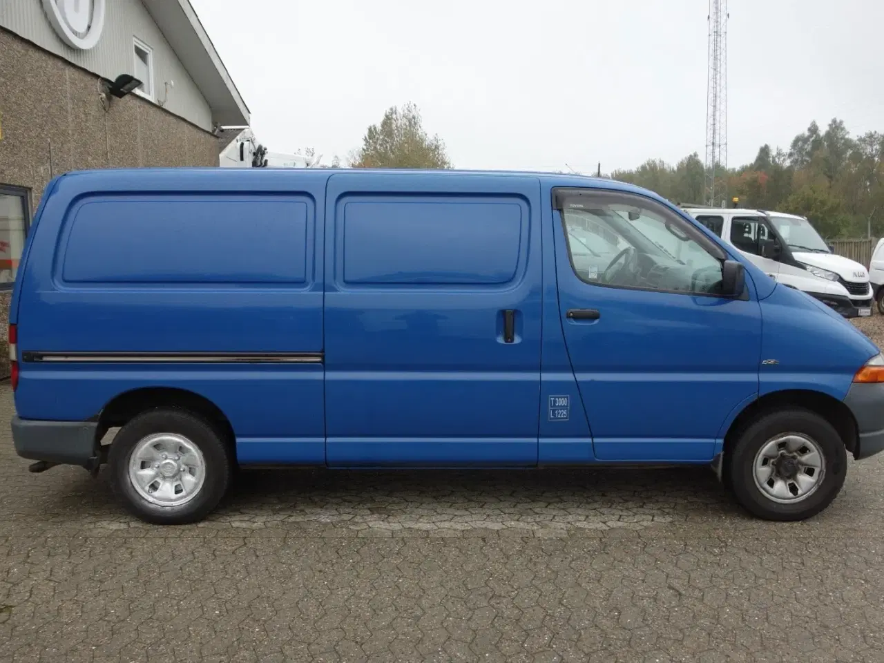 Billede 2 - Toyota HiAce 2,5 D-4D 102 Komfort lang 4x4