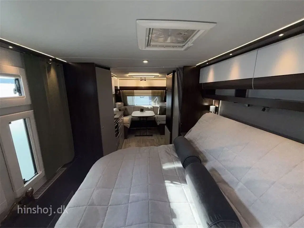 Billede 15 - 2026 - Polar Blueline 620 BQD   Luksus Polar vintervogn med en dejlig fritstående dobbeltseng fra Hinshøj Caravan