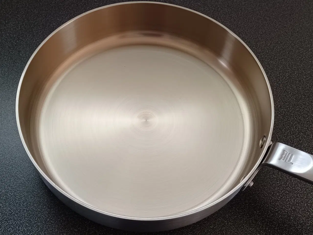 Billede 6 - Sauterpande med låg. Fiskars. 26 cm. Ny ubrugt.