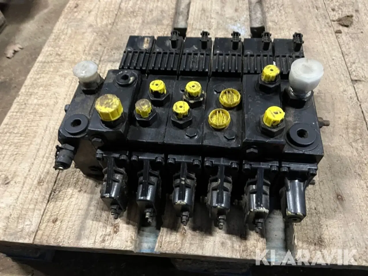 Billede 4 - Ventilblok 6 ventiler Danfoss PVG 32 12 volt