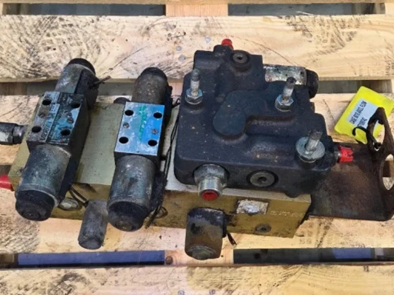 Billede 13 - Case 8010 Hydraulikventil 87109742