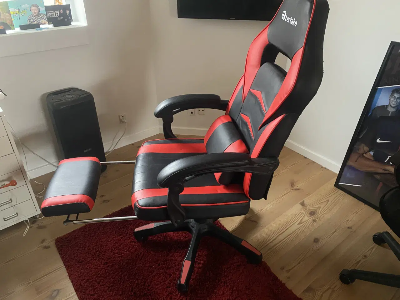 Billede 2 - Gamerstol rød med fodstøtte