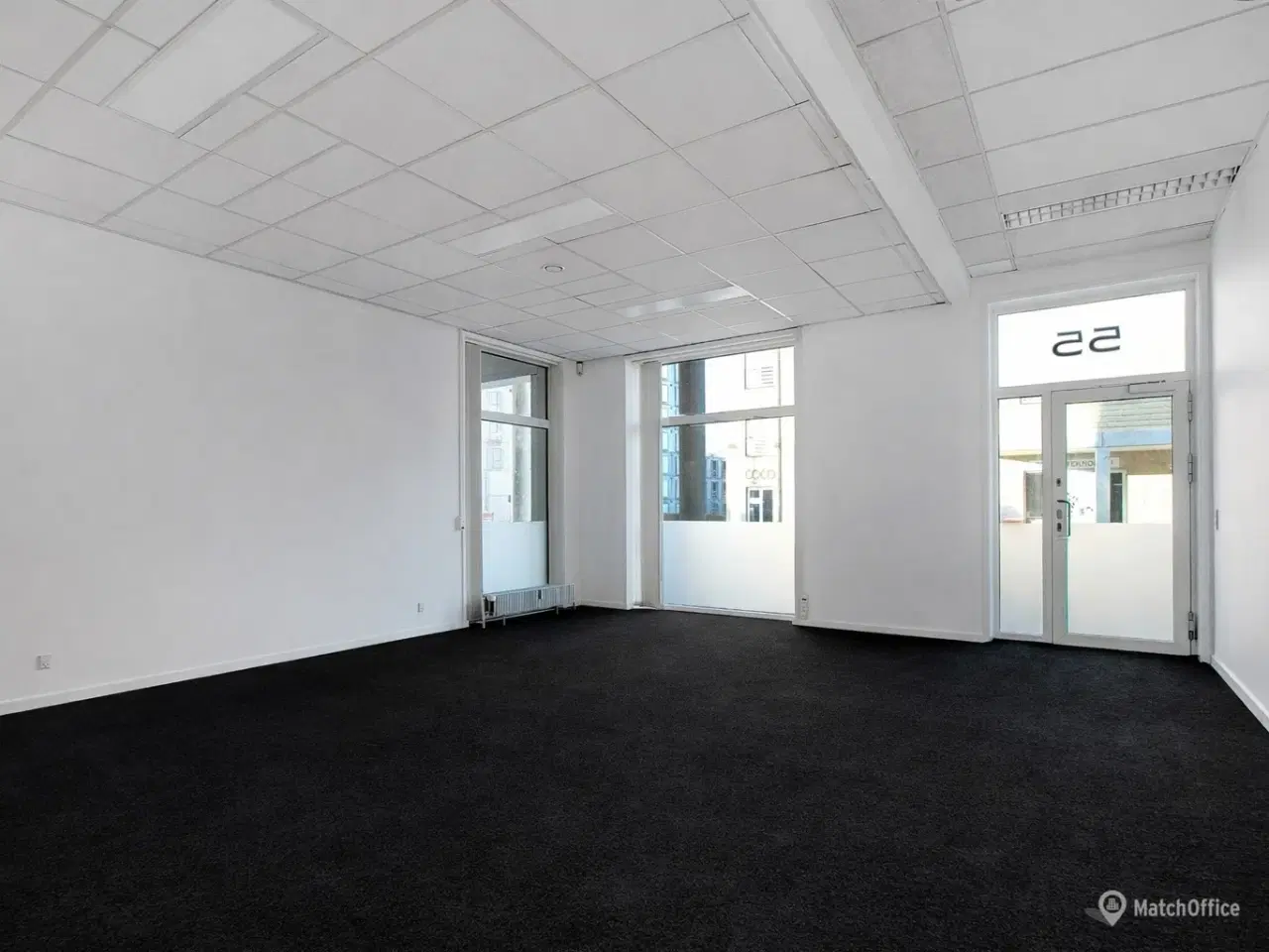 Billede 2 - Lyst og velbeliggende butikslokale på Høje Taastrup Boulevard