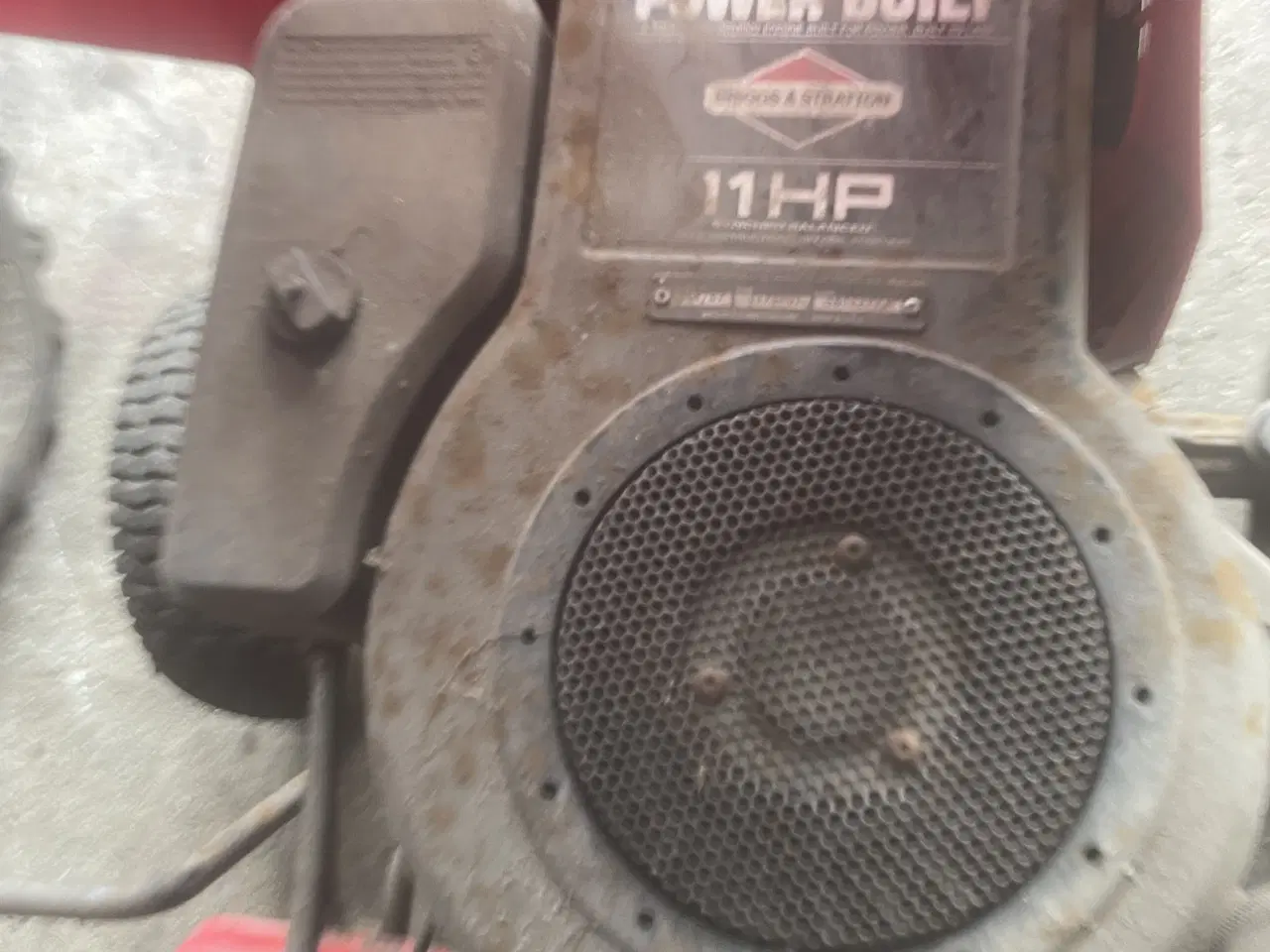 Billede 5 - Jonsered havetraktor LR11. Traktoren