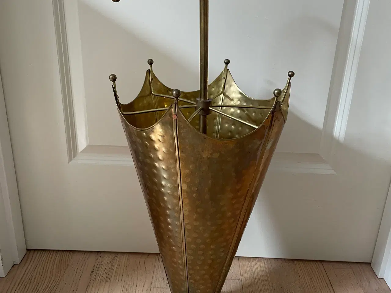 Billede 1 - Smuk gammel messing paraply holder 