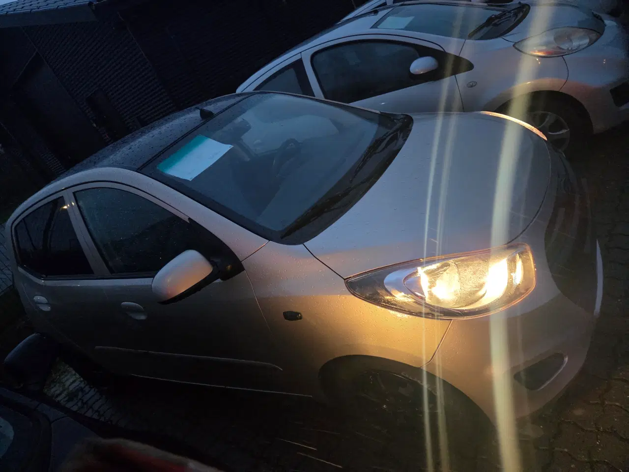 Billede 3 - Perfekt i10 . MED syn.  Kan hjælpe med nummerplade